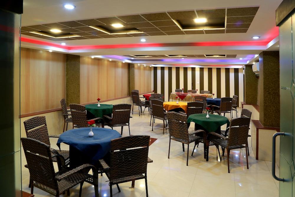 Hotel Royal Palm - A Budget Hotel In Udaipur Esterno foto