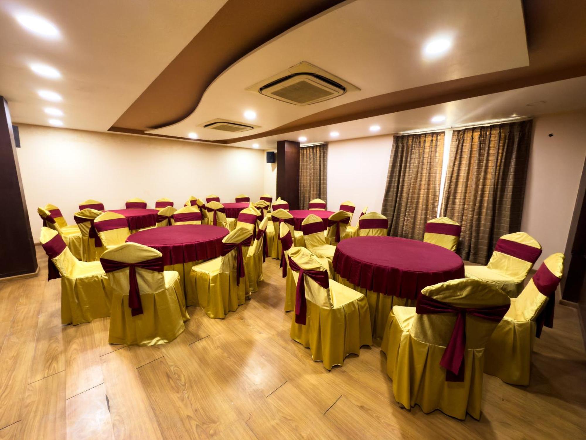 Hotel Royal Palm - A Budget Hotel In Udaipur Esterno foto
